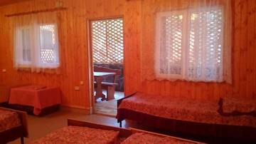Фото номера Семейный номер-студио Мини-отель Guest House U Natalyi г. Алахадзы 7