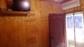 Фото номера Стандартный трехместный номер Мини-отель Guest House U Natalyi г. Алахадзы 14