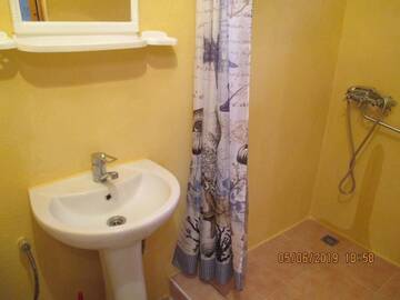 Фото номера Роскошный трехместный номер Гостевой дом Rozali Guest House г. Алахадзы 31