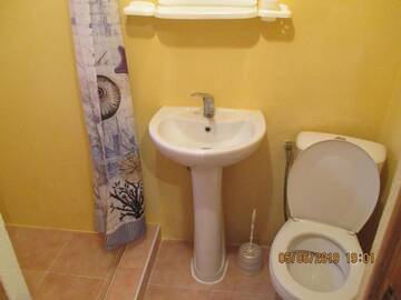 Фото номера Роскошный трехместный номер Гостевой дом Rozali Guest House г. Алахадзы 40