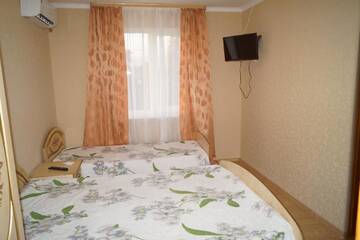 Фото номера Cемейный номер с собственной ванной комнатой Гостевой дом U Aleny Guesthouse г. Алахадзы 13