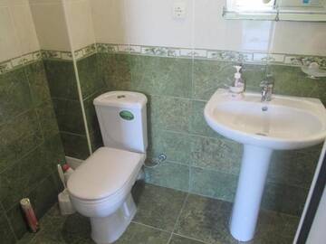 Фото номера Роскошный четырехместный номер Гостевой дом Guest House У ДЕДУШКИ САМВЕЛА г. Алахадзы 24