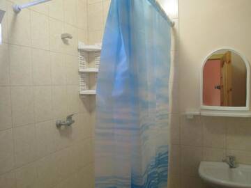 Фото номера Стандартный трехместный номер Гостевой дом Guest House MAKSIM г. Алахадзы 10